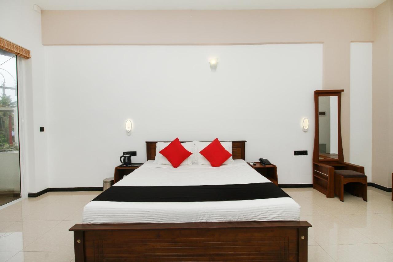 Grace Beach Resort By Travel Corners نيجومبو المظهر الخارجي الصورة