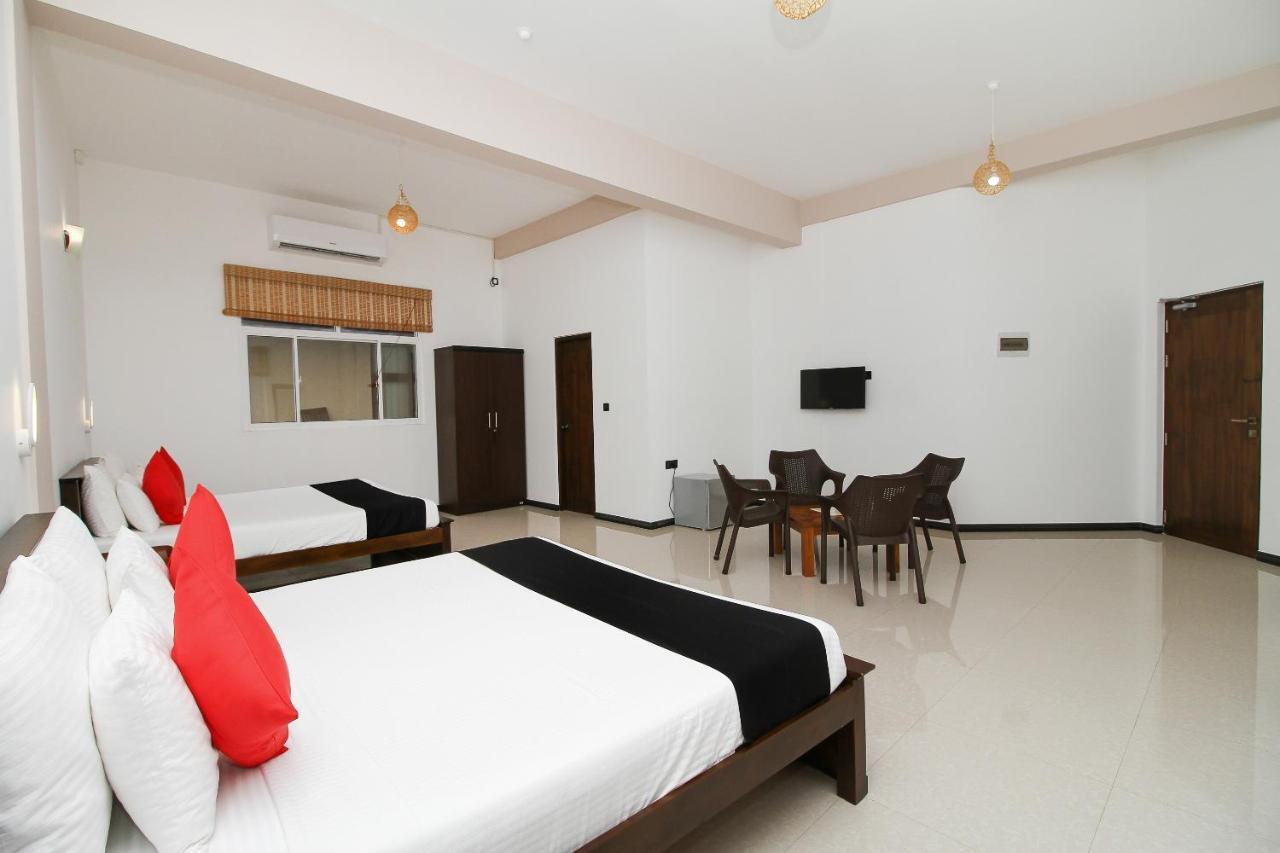 Grace Beach Resort By Travel Corners نيجومبو المظهر الخارجي الصورة