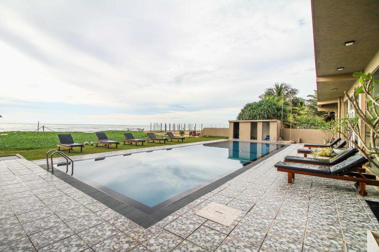 Grace Beach Resort By Travel Corners نيجومبو المظهر الخارجي الصورة